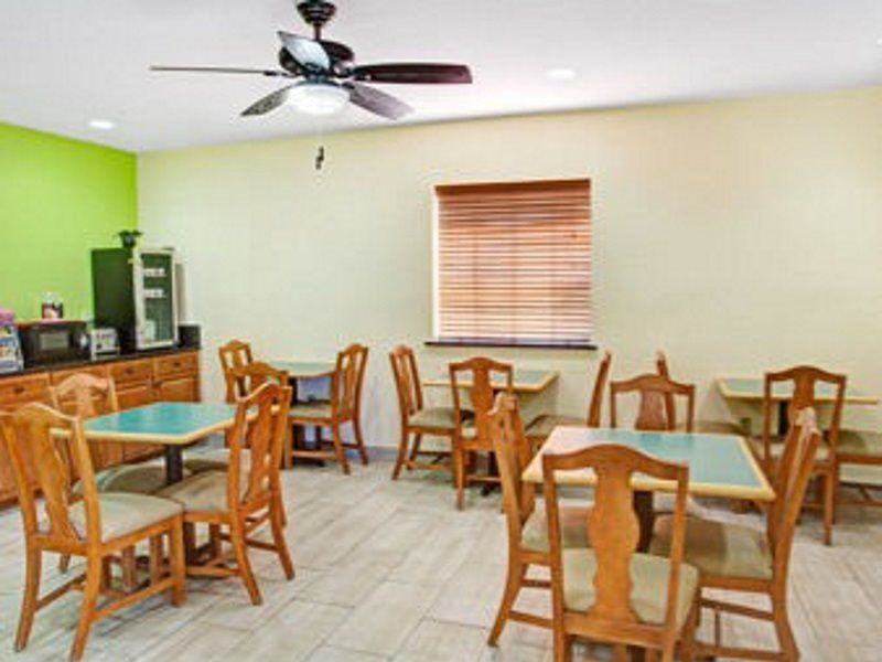 Ocean Breeze Inn St. Augustine Beach Exterior foto